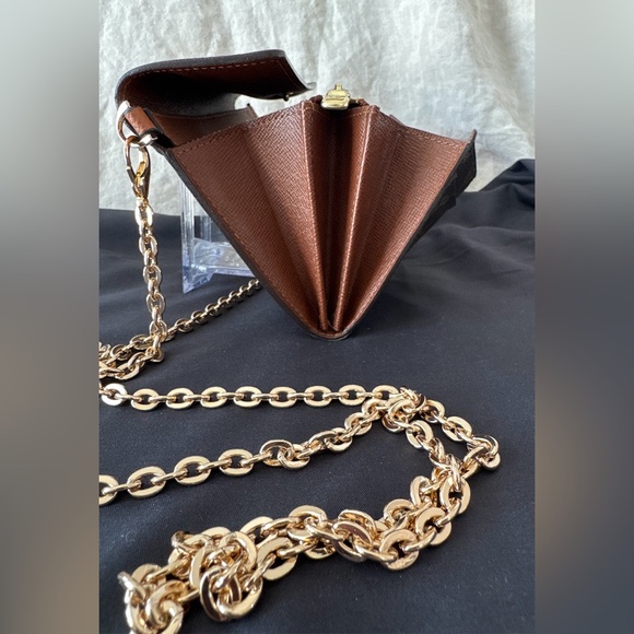 Louis Vuitton Sarah Monogram Wallet Comes With COA - Picture 8 of 16